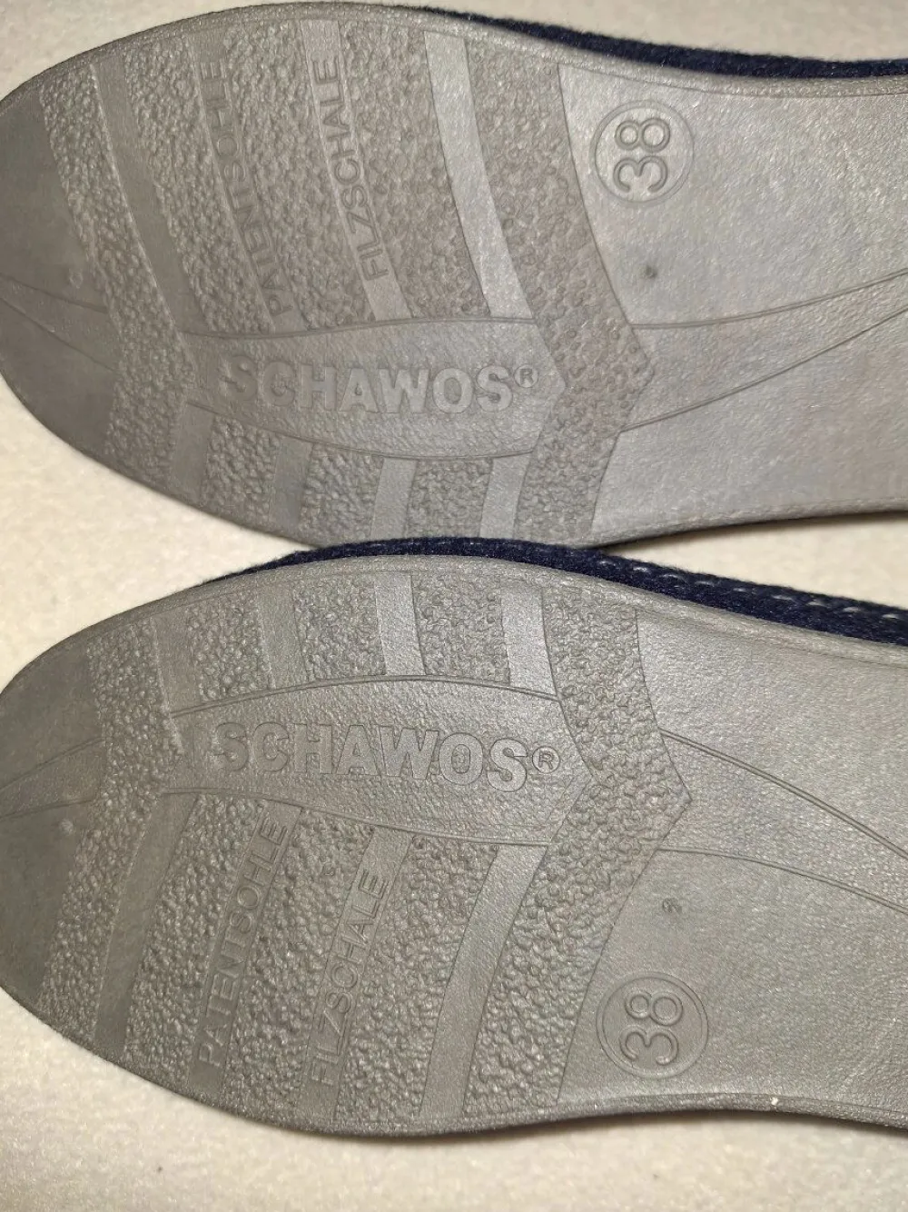 Hausschuhe Größe 38- Clearance