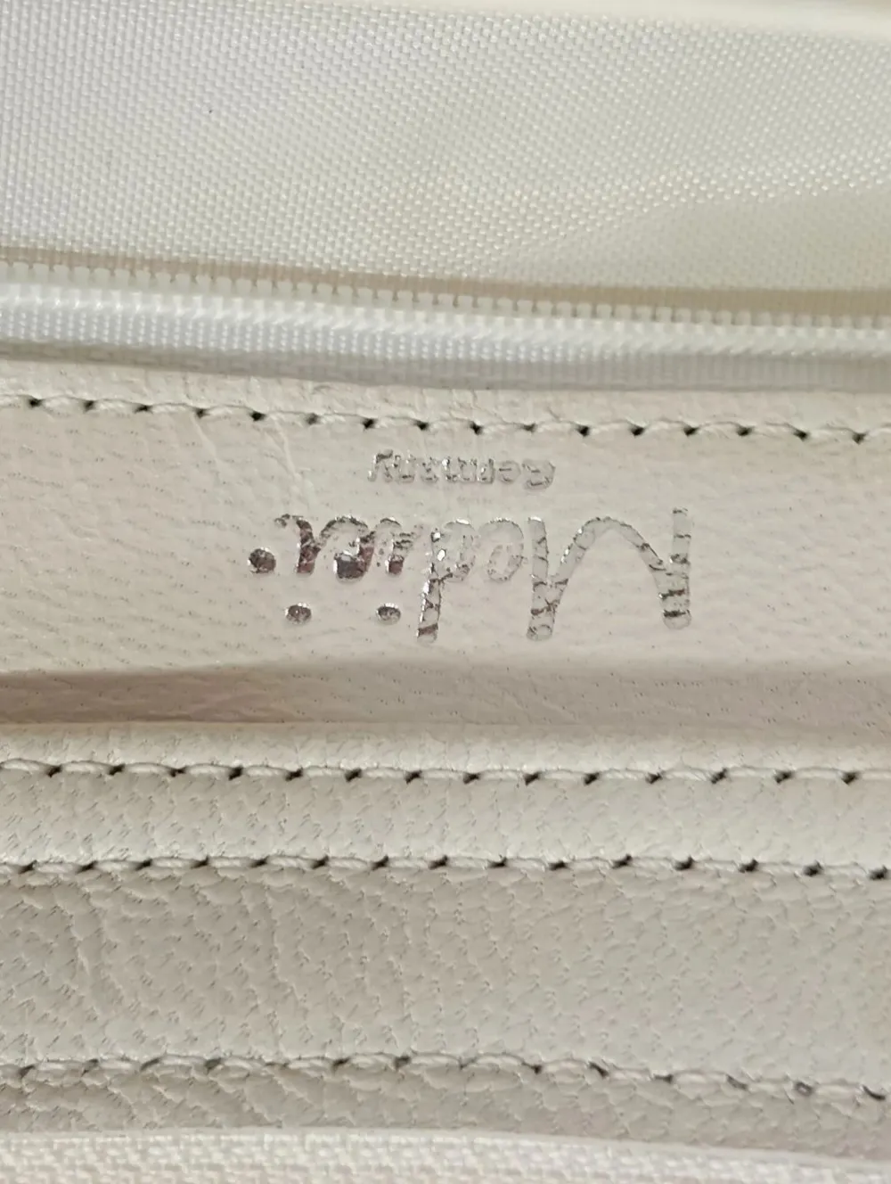 Henkeltasche- Outlet