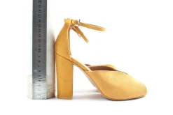 Sandaletten>Reserved High Heel Sandaletten Größe 36 blassgelb