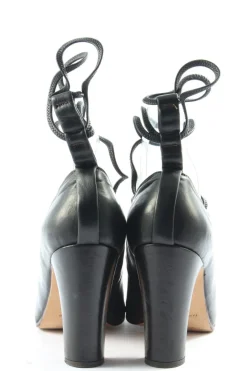 Pumps><noscript><img width=