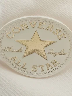 Sneaker><noscript><img width=