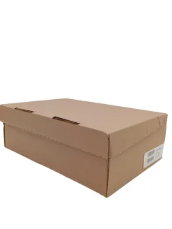 Sneaker><noscript><img width=