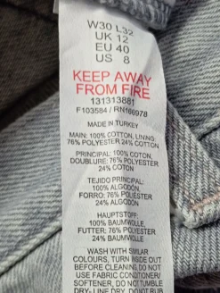 Jeans><noscript><img width=