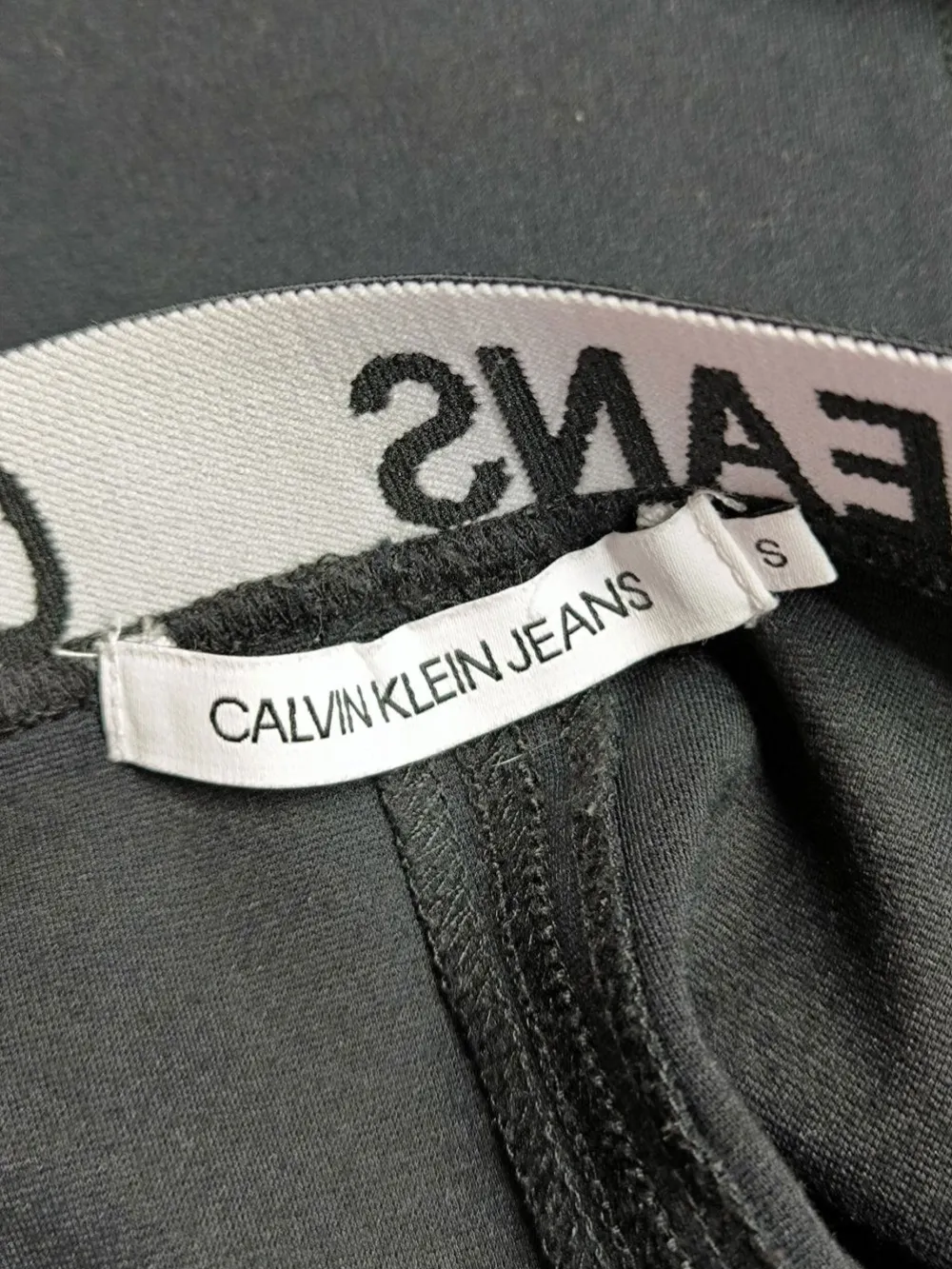 High Waist Rock Größe 36-Calvin Klein Sale