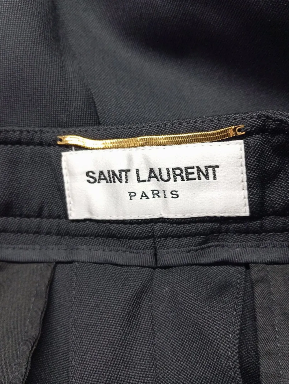 Kurze Hosen>Yves Saint Laurent High-Waist-Shorts Größe 38 schwarz