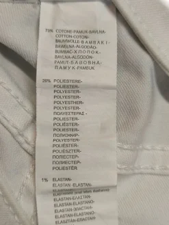 Kurze Hosen><noscript><img width=