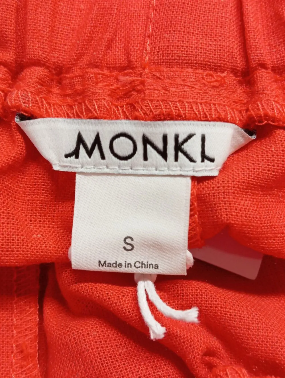 Kurze Hosen>Monki High-Waist-Shorts Größe 36 rot