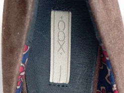 Pumps><noscript><img width=