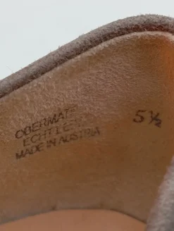 Pumps><noscript><img width=