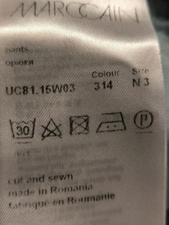 Anzüge><noscript><img width=