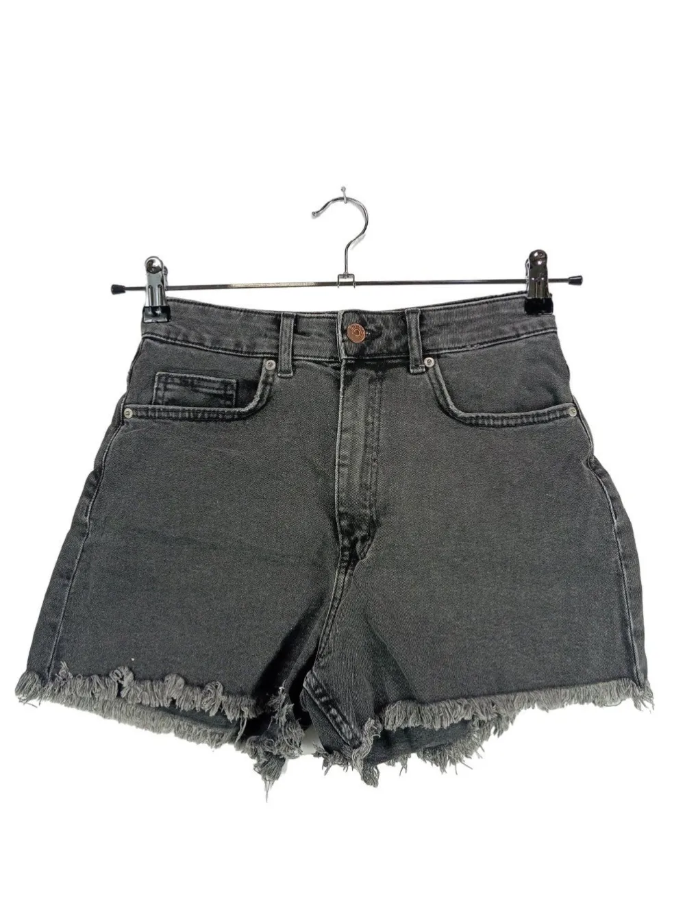 Kurze Hosen>H&M Divided Jeansshorts Größe 36 hellgrau