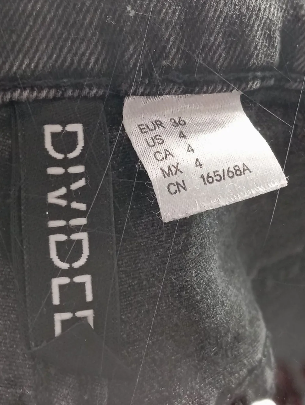 Kurze Hosen>H&M Divided Jeansshorts Größe 36 hellgrau