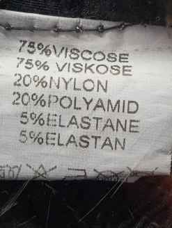 Hosen><noscript><img width=