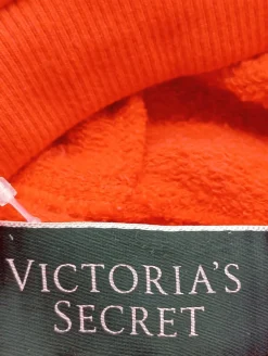 Sweats><noscript><img width=