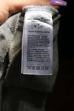 Sweats><noscript><img width=