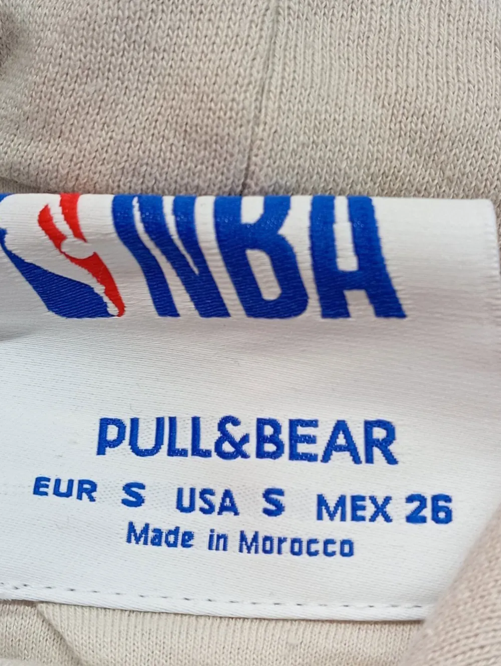Sweats>Pull & Bear Kapuzensweatshirt Größe 36 wollweiß