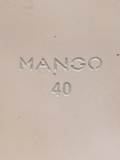 Pumps><noscript><img width=