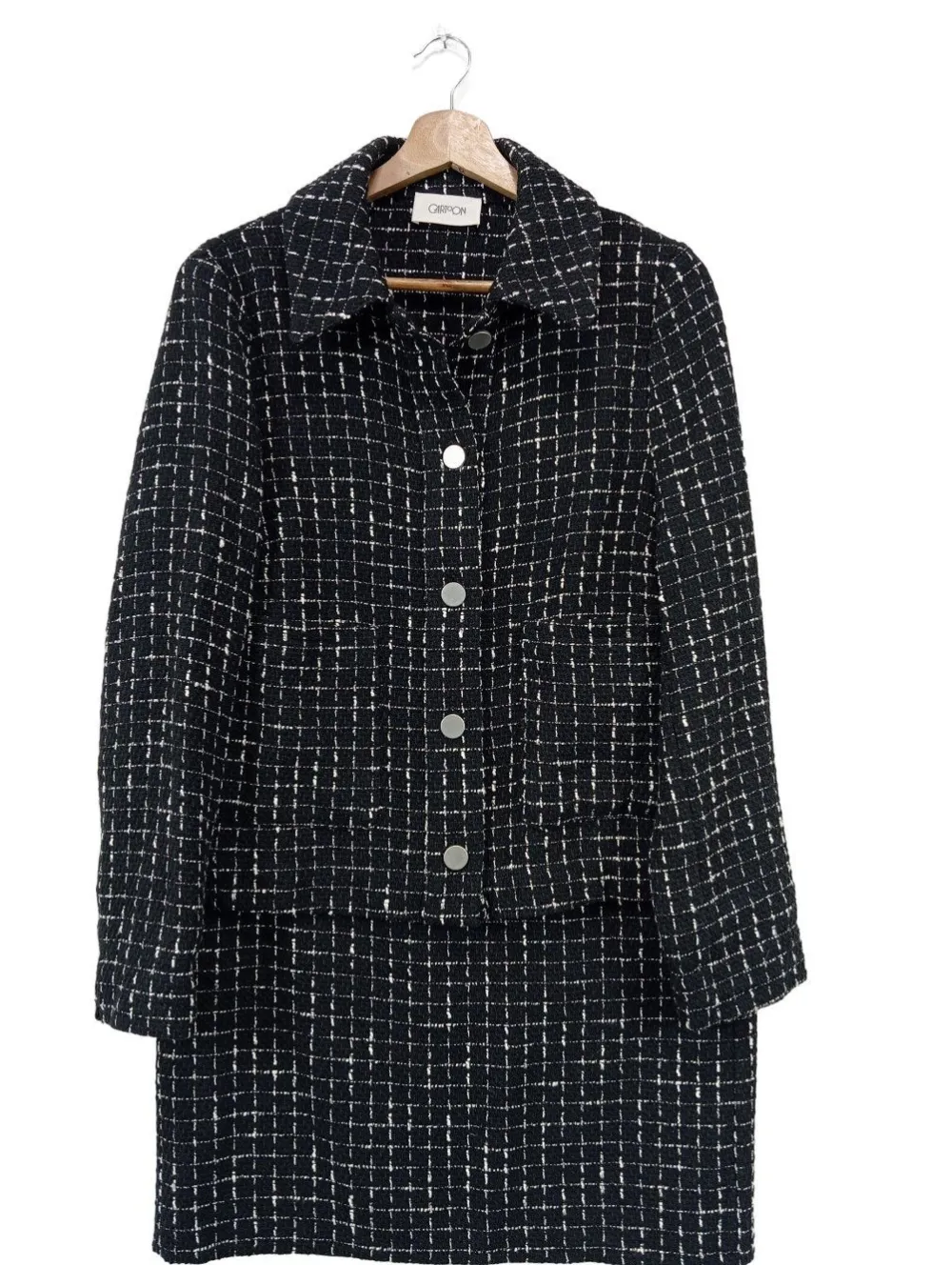 Kostüm Größe 38-Carton Clearance