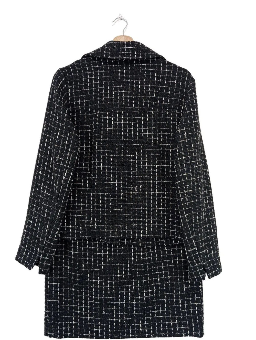 Kostüm Größe 38-Carton Clearance