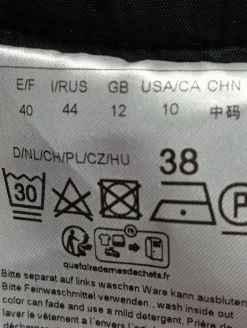 Kostüm Größe 38-Carton Clearance