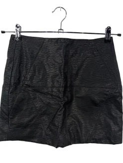 Röcke>H&M Kunstlederrock Größe 34 schwarz
