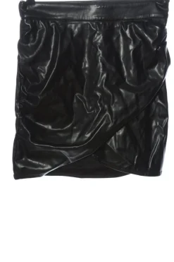 Kunstlederrock Größe 38-Selma Omari x NA-KD Hot