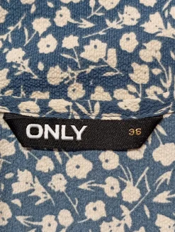 Kurzarm-Bluse Größe 36-Only Clearance