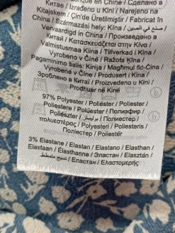 Kurzarm-Bluse Größe 36-Only Clearance