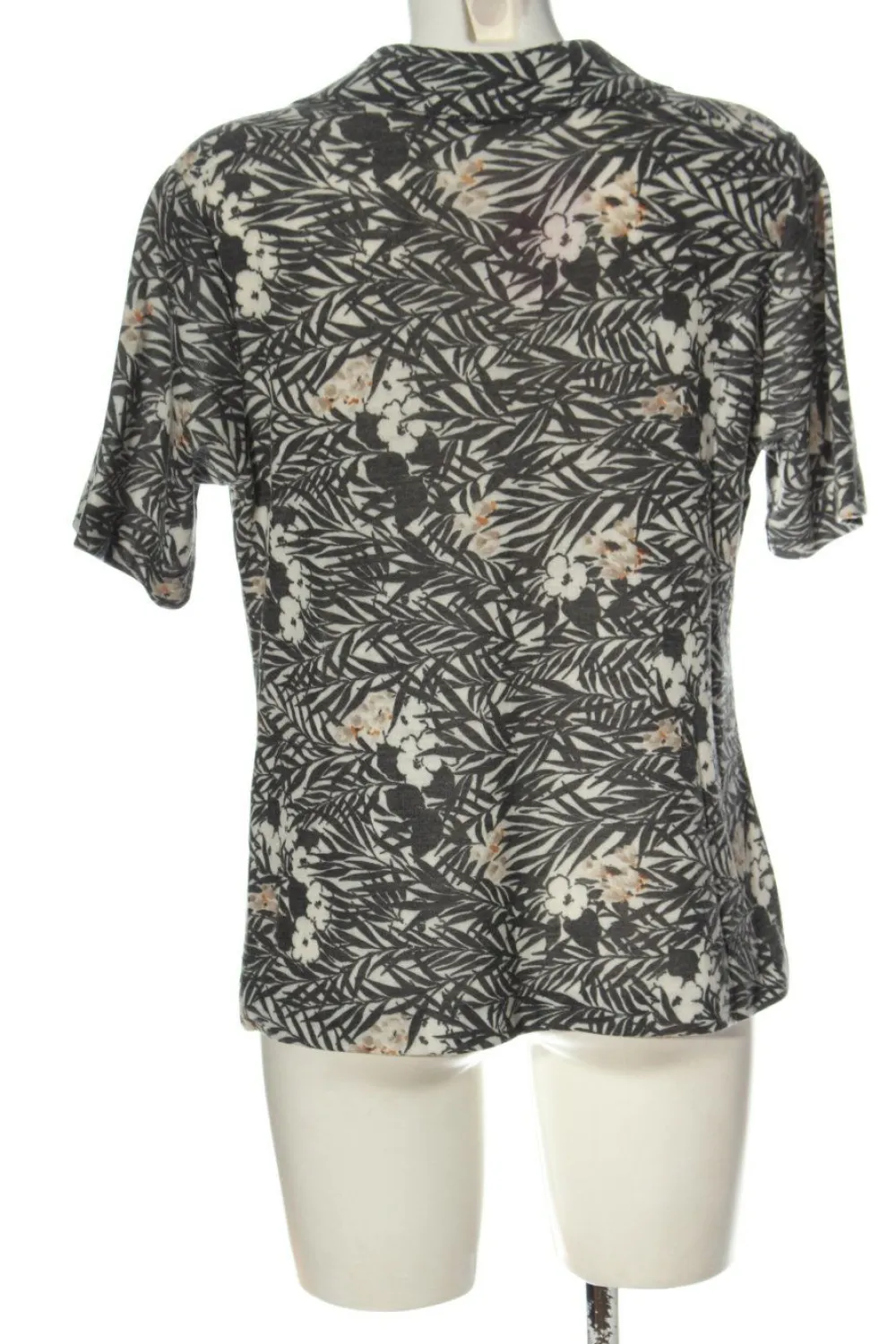 Strickbekleidung>Trevira Kurzarmstrickjacke Größe 46