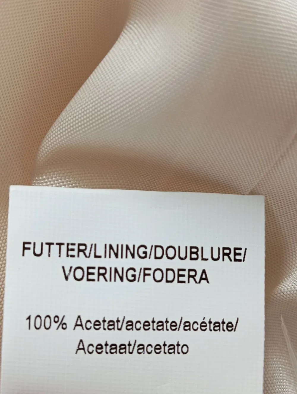 Blazer>Madeleine Kurz-Blazer Größe 38 wollweiß
