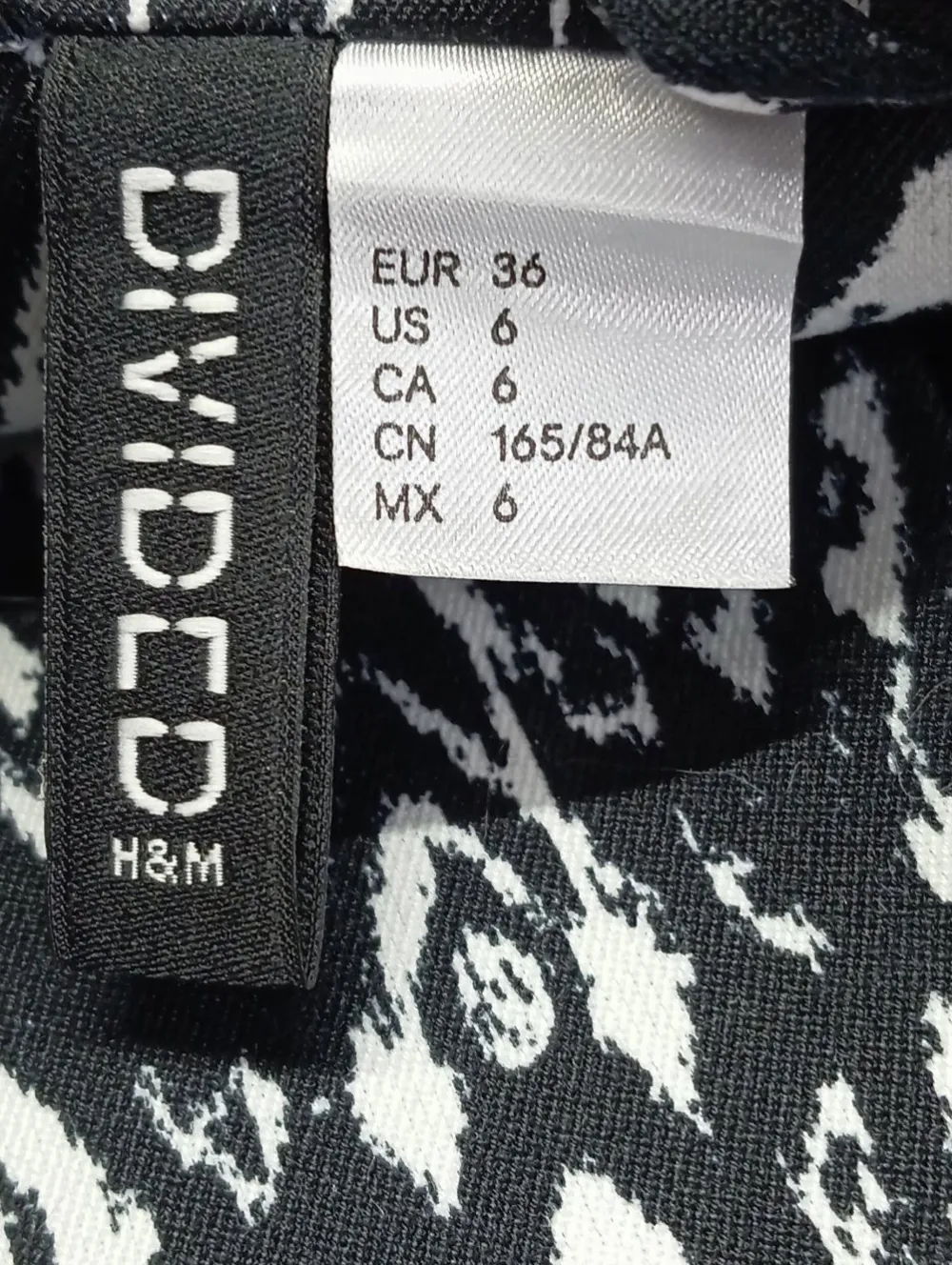 Blazer>H&M Divided Kurz-Blazer Größe 36 hellgrau