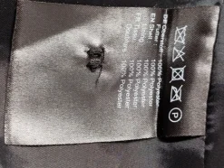 Blazer><noscript><img width=