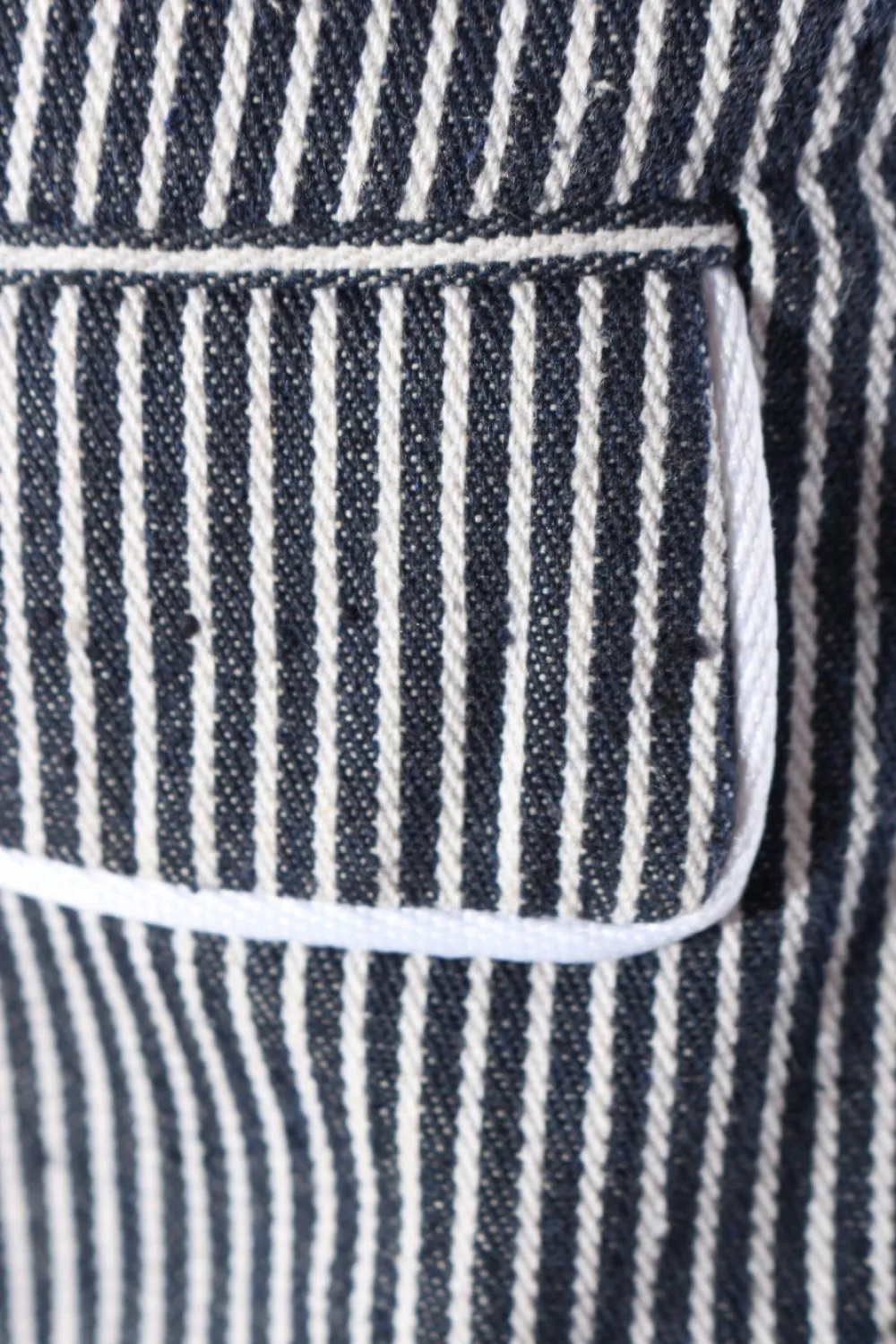 Kurz-Blazer Größe 34-Warehouse Clearance