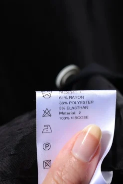 Blazer><noscript><img width=