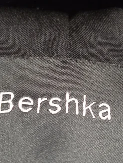 Kurz-Blazer Größe 38-Bershka Clearance