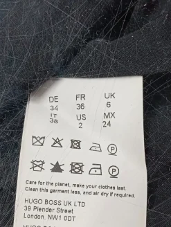 Blazer><noscript><img width=