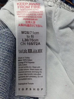 Jeans><noscript><img width=