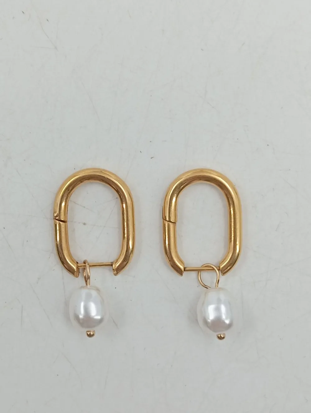 Ohrringe> Ohrring goldfarben