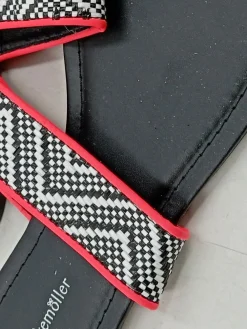 Pantoletten><noscript><img width=