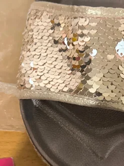 Pantoletten><noscript><img width=