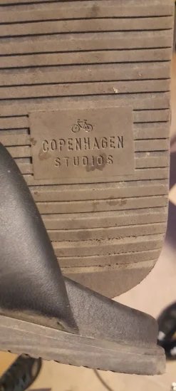 Pantoletten><noscript><img width=