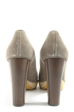 Pumps><noscript><img width=