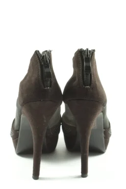 Pumps><noscript><img width=