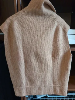 Pullunder><noscript><img width=