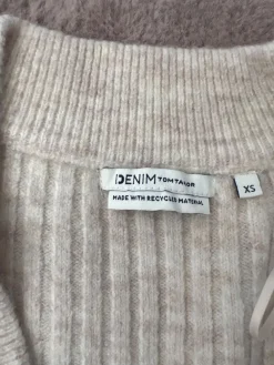 Pullunder><noscript><img width=