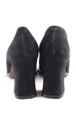 Pumps><noscript><img width=