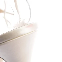 Pumps><noscript><img width=