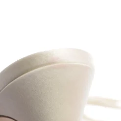 Pumps><noscript><img width=