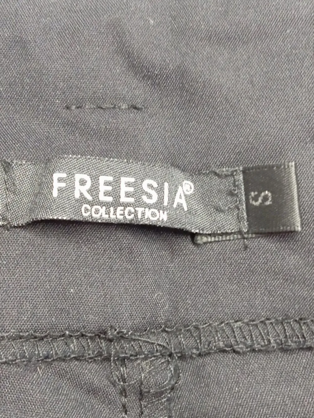 Röhrenhose Größe 36-Freesia Discount