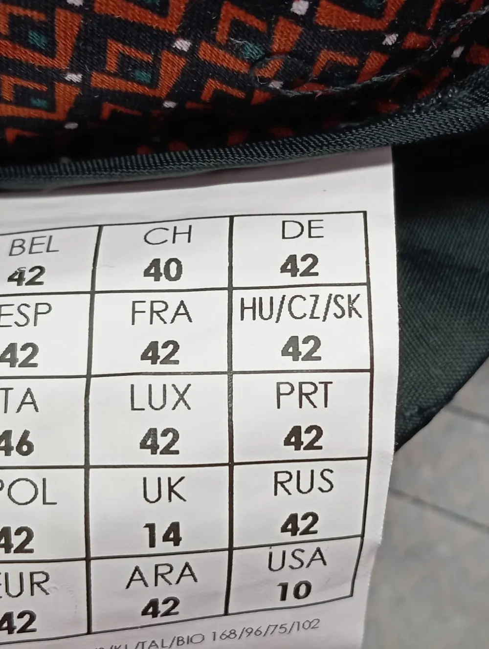 Röhrenhose Größe 42-Promod